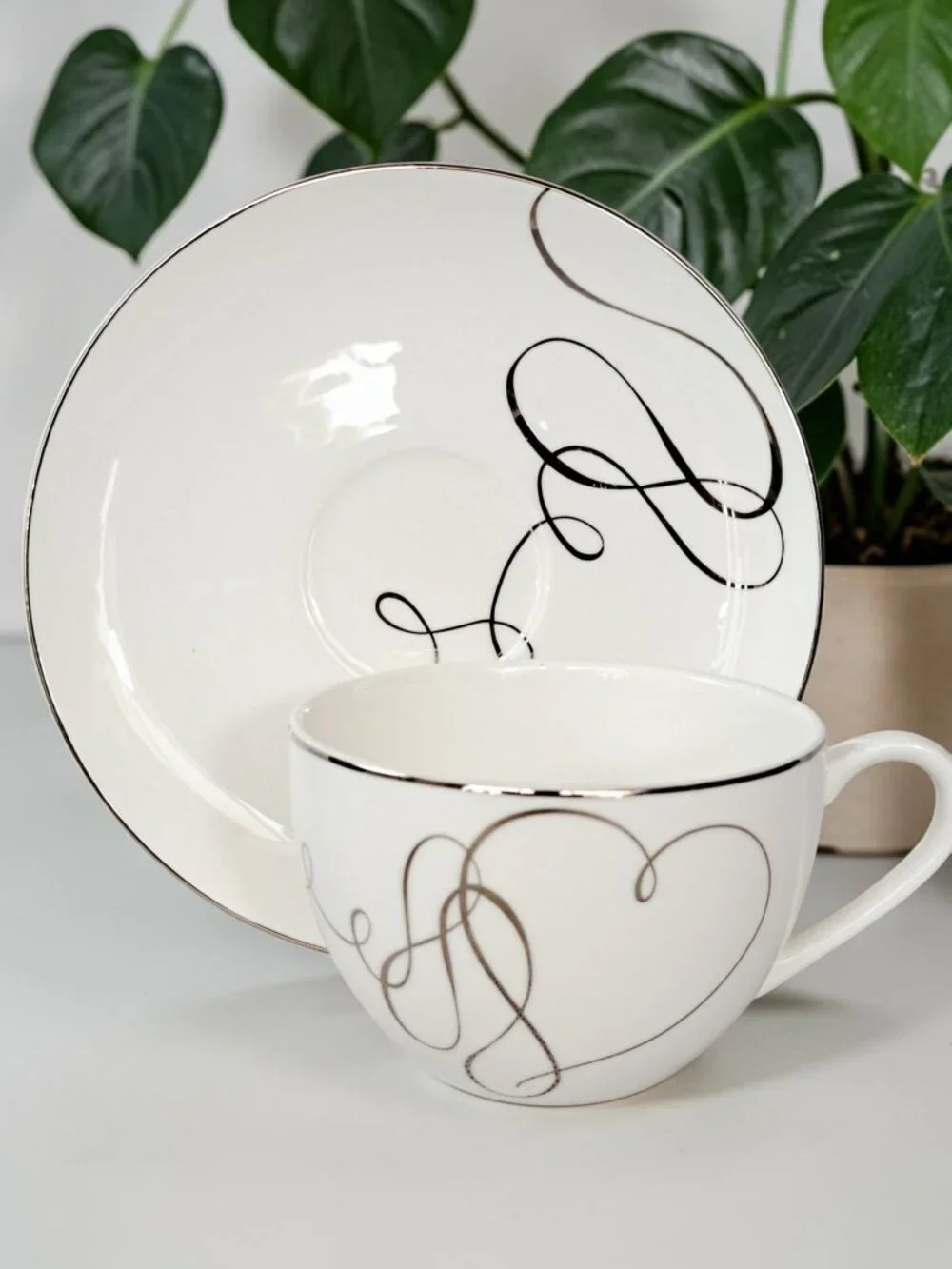 New Mikasa China Tea Cup and Saucer Love Story pattern